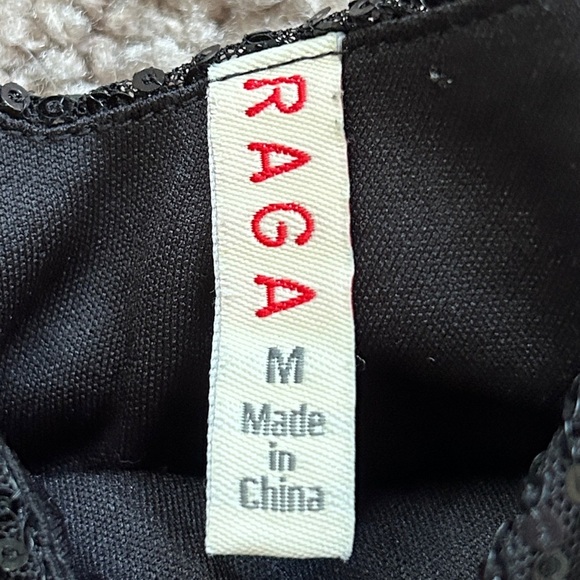 RAGA Urban Outfitters All Over Black Lined Sequin Sleeveless Romper Size Medium - Picture 7 of 15